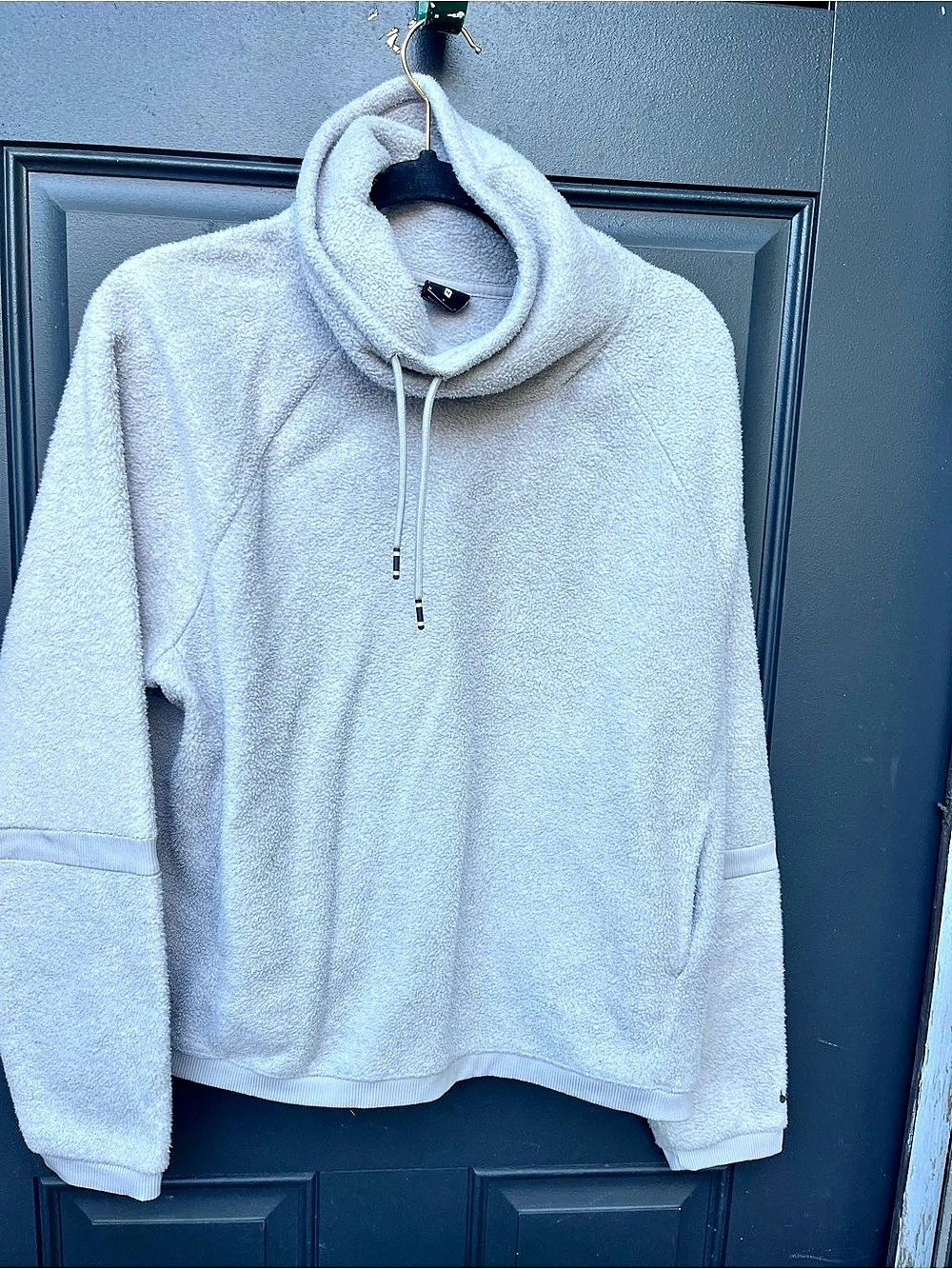 Nike Fleece Cowl Neck Hoodie in Gray Size Medium